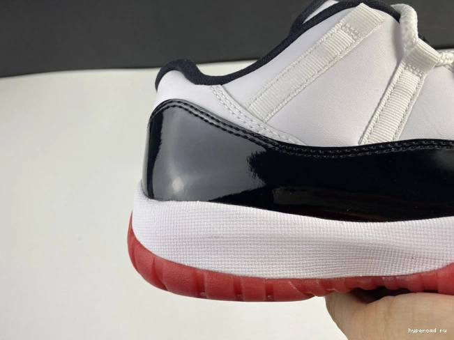 AV2187-160 11 Retro Jordan Air Low Concord Bred 1014